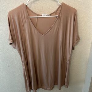 Carly Jean Los Angeles Boyfriend Tee (S)